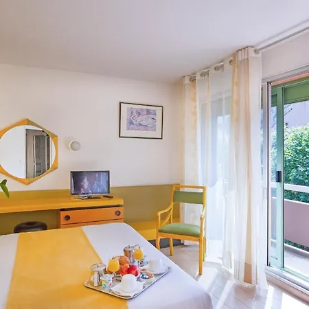 Urbain V Hotel