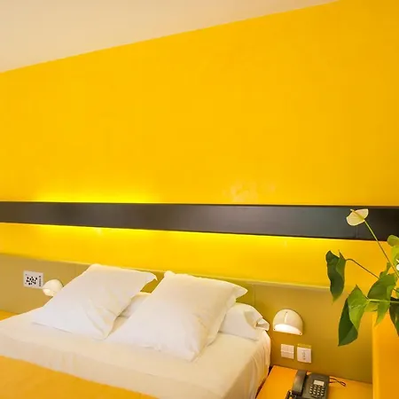 Hotel Urbain V 3*